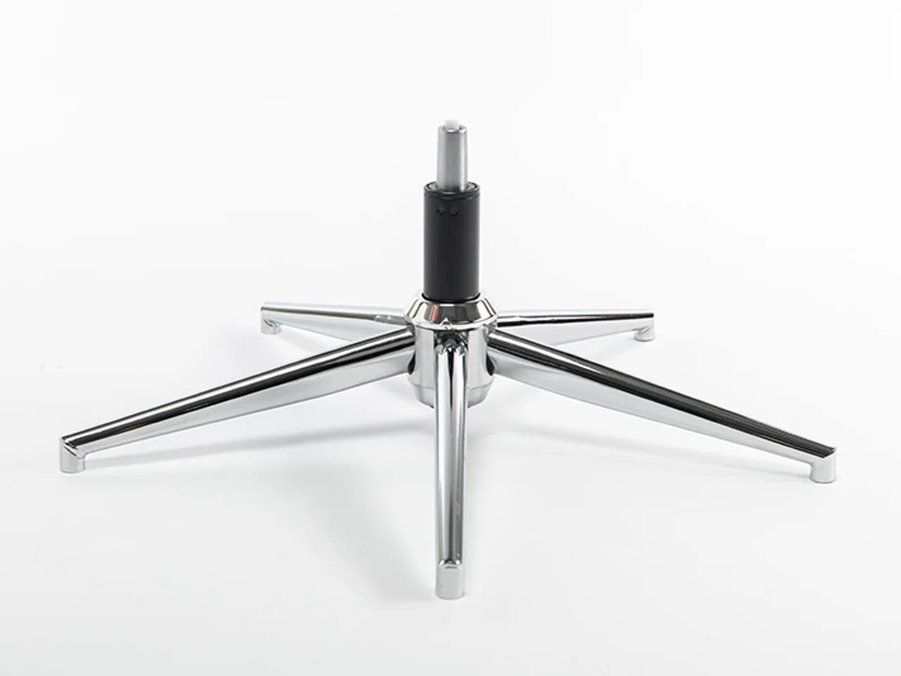 Chrome square-tube five-arm chair spider leg with castors and a black gas-lift cylinder